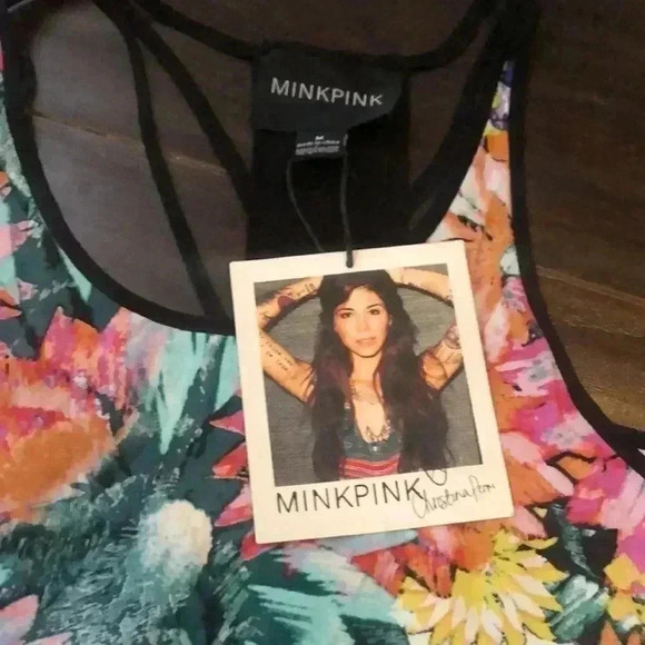 ✨🆕minkpink🆕✨ | Floral high lo racerback tank top - Picture 5 of 10